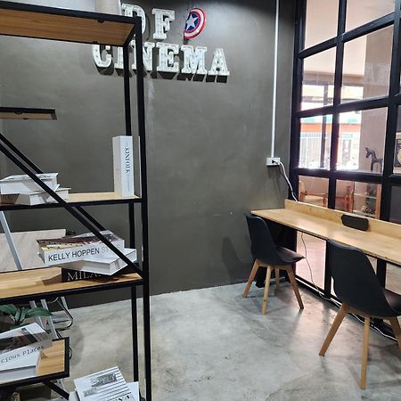 Dfeel House Hostel Patong Buitenkant foto