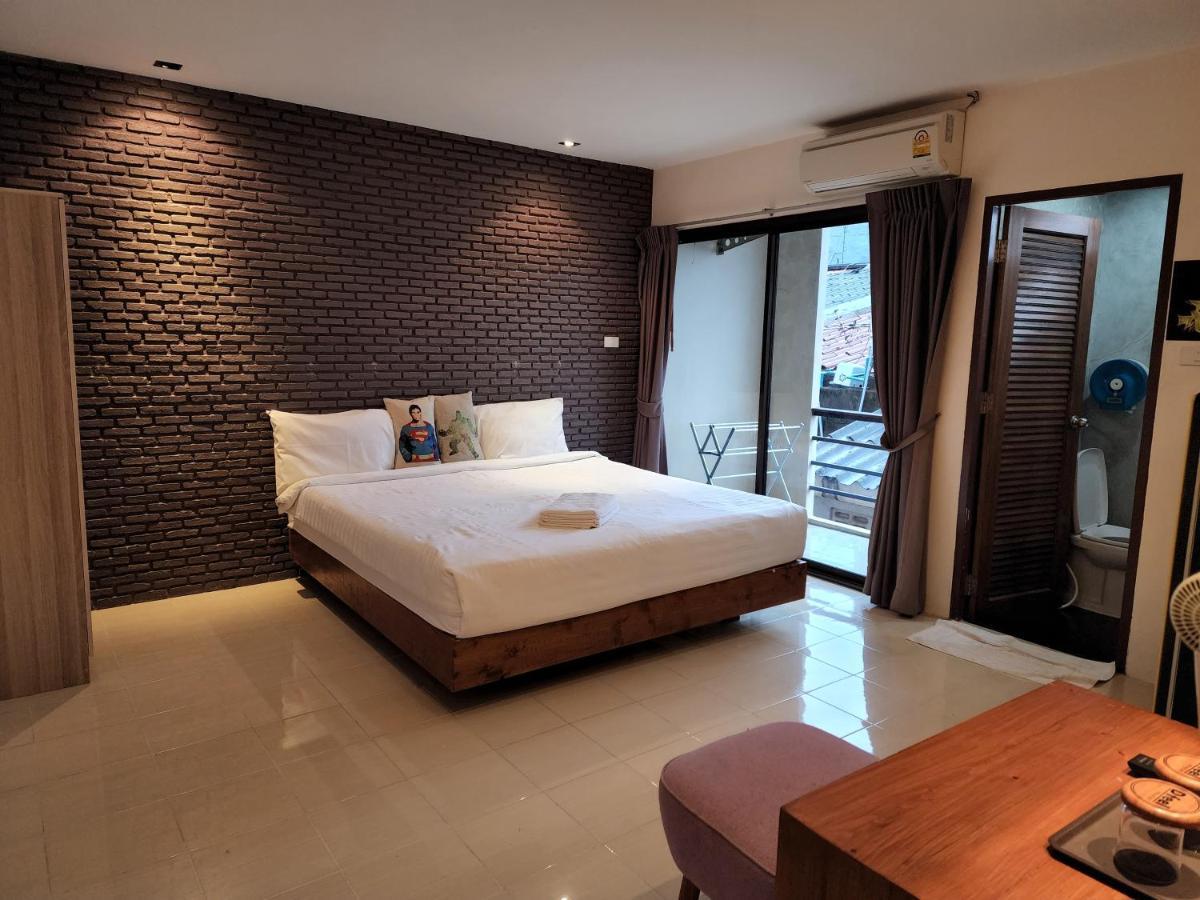 Dfeel House Hostel Patong Buitenkant foto