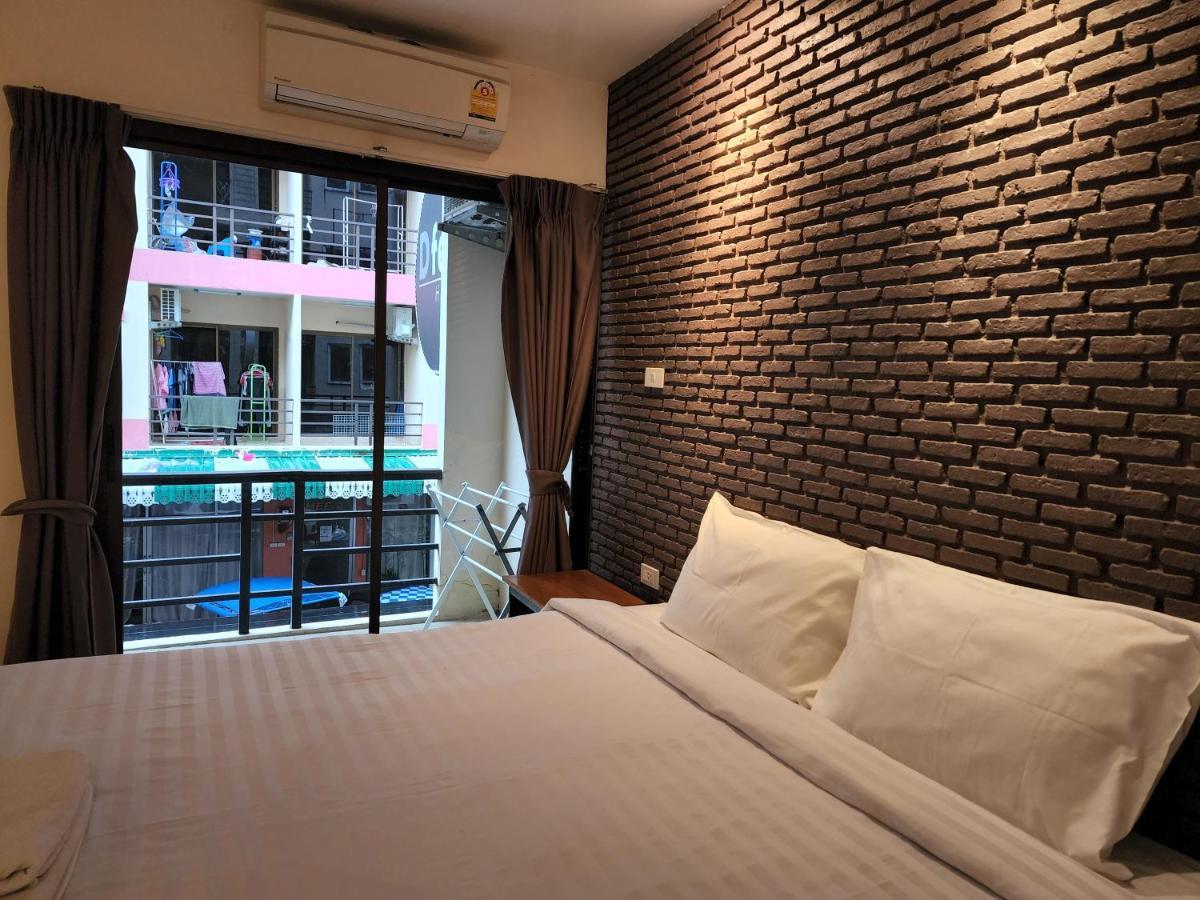 Dfeel House Hostel Patong Buitenkant foto