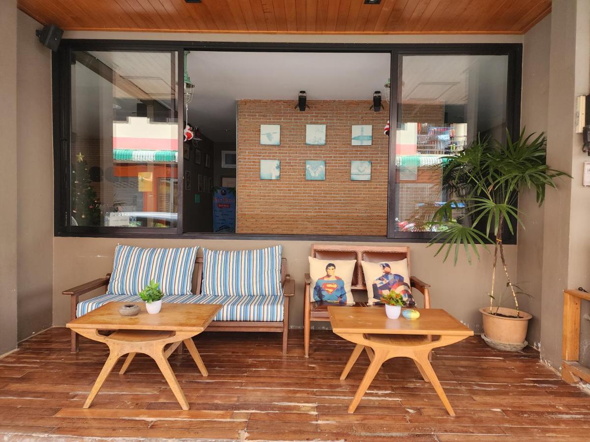 Dfeel House Hostel Patong Buitenkant foto