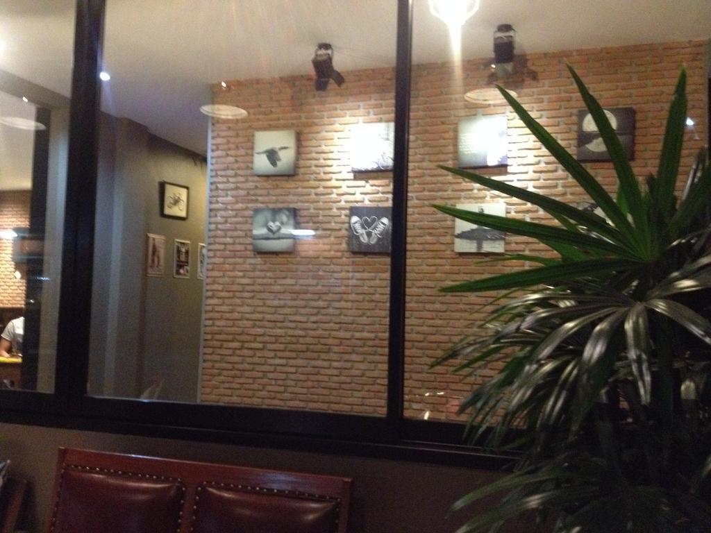 Dfeel House Hostel Patong Buitenkant foto