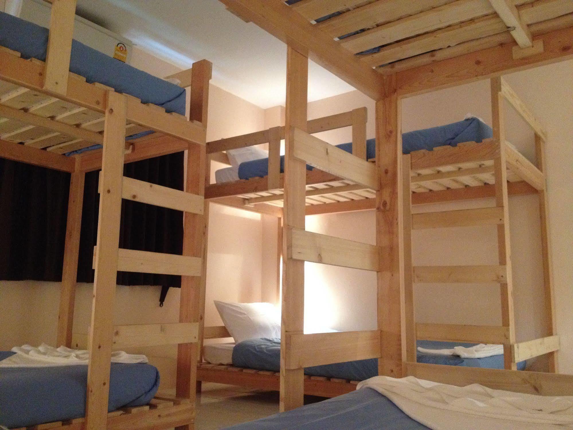 Dfeel House Hostel Patong Buitenkant foto