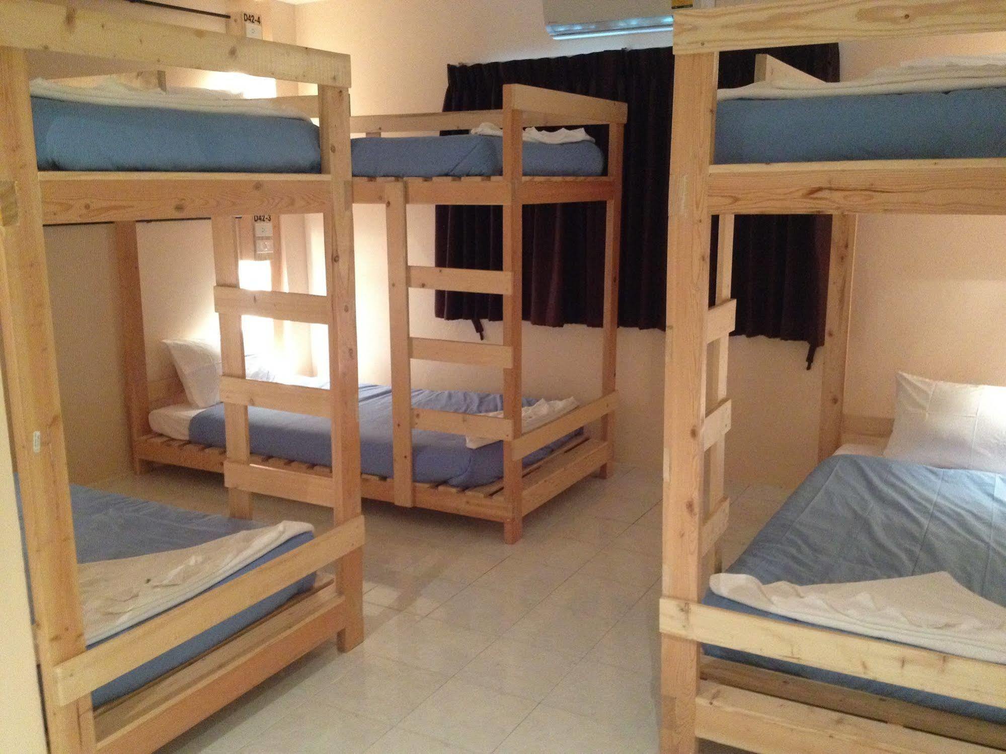 Dfeel House Hostel Patong Buitenkant foto