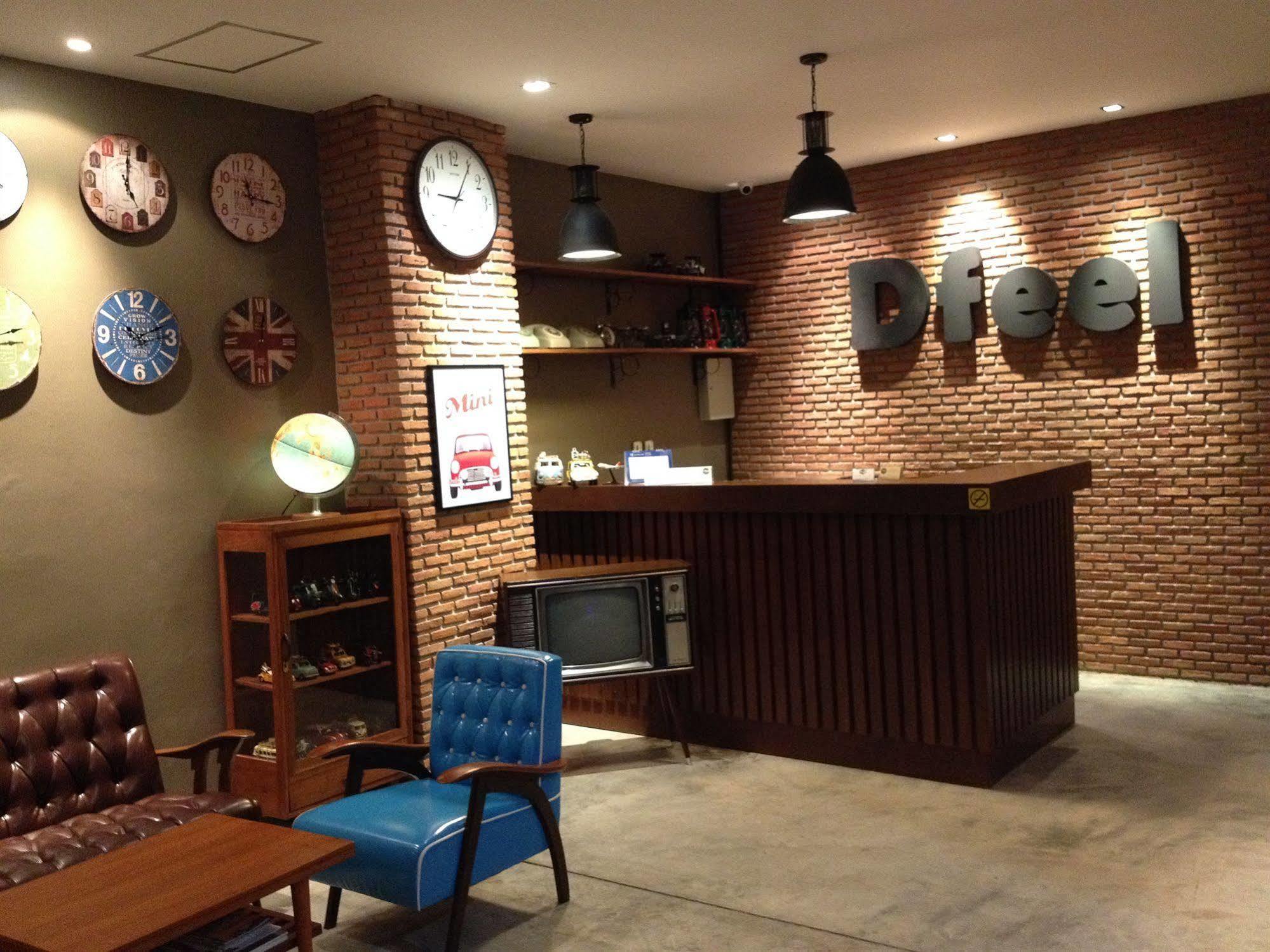 Dfeel House Hostel Patong Buitenkant foto